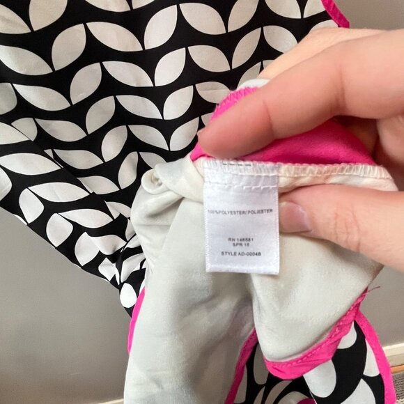 Ava‎ Black, White, & Pink Graphic Print Shift Dress- Size M - Picture 4 of 4